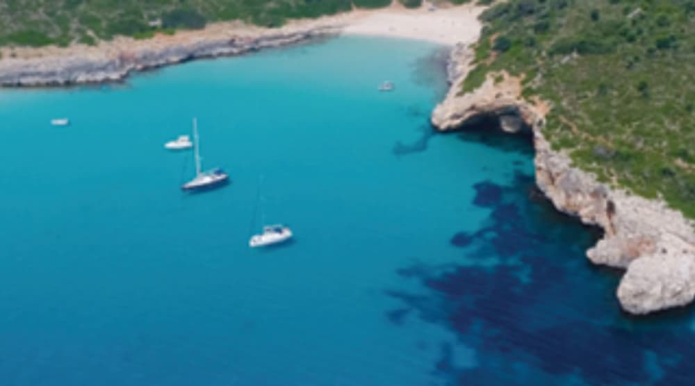 Zeiltocht rond de baai van Palma inclusief tapas en drankjes (6 uur)