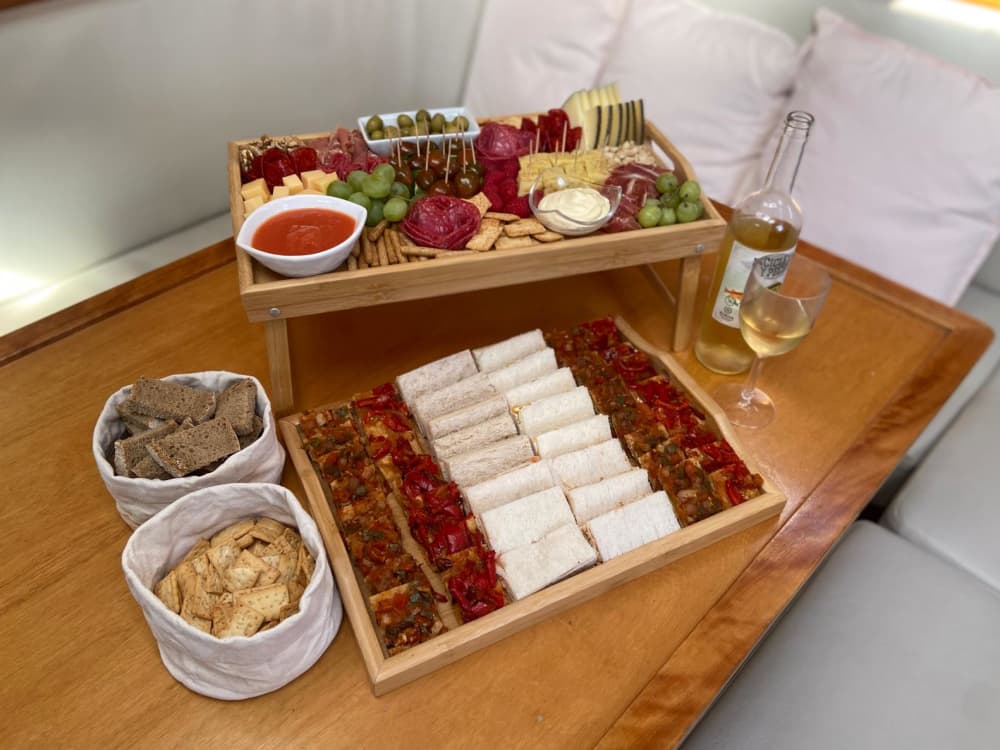 Zeiltocht rond de baai van Palma inclusief tapas en drankjes (6 uur)