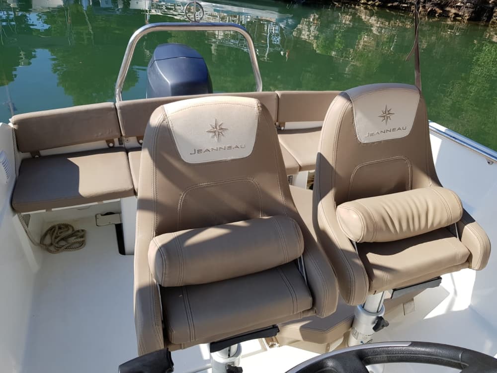 Hidden Coves of Menorca by Boat