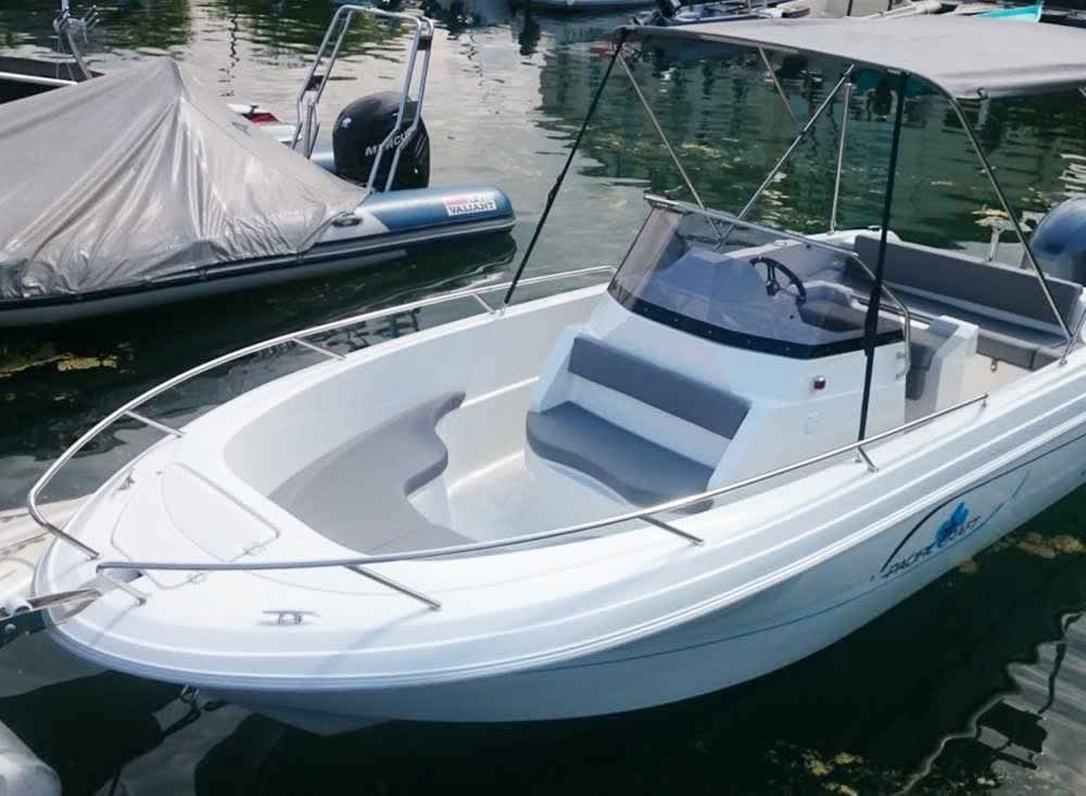 Hidden Coves of Menorca by Boat