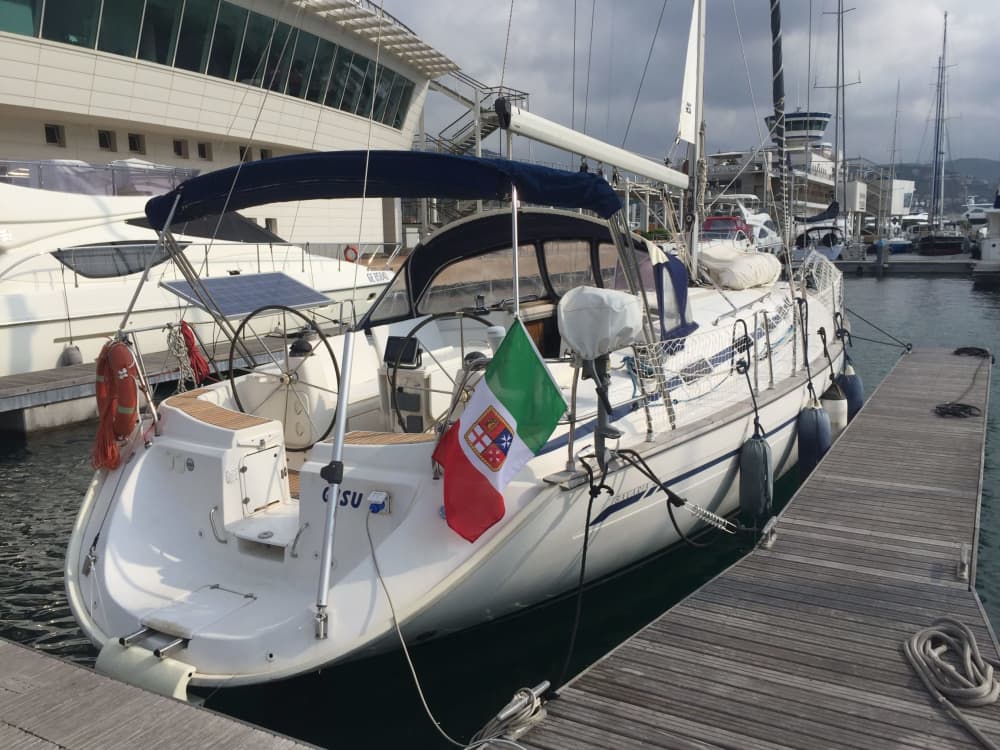 Sätt kursen mot glädje: En heldag med autentisk segling i Loano på en segelbåt