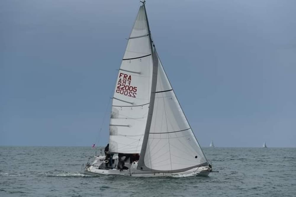 Détente à Concarneau : 9 h de soleil sur un voilier