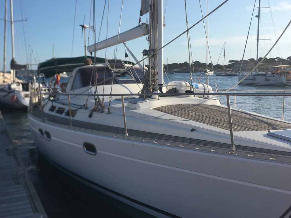 Entdecken Sie Hyères auf einem ganztägigen Segeltörn