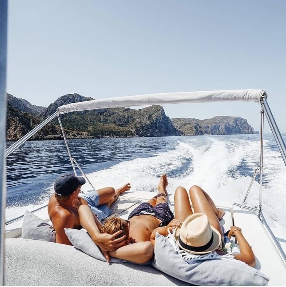 Njut av 8 timmar på en motorbåt i Port d'Andratx