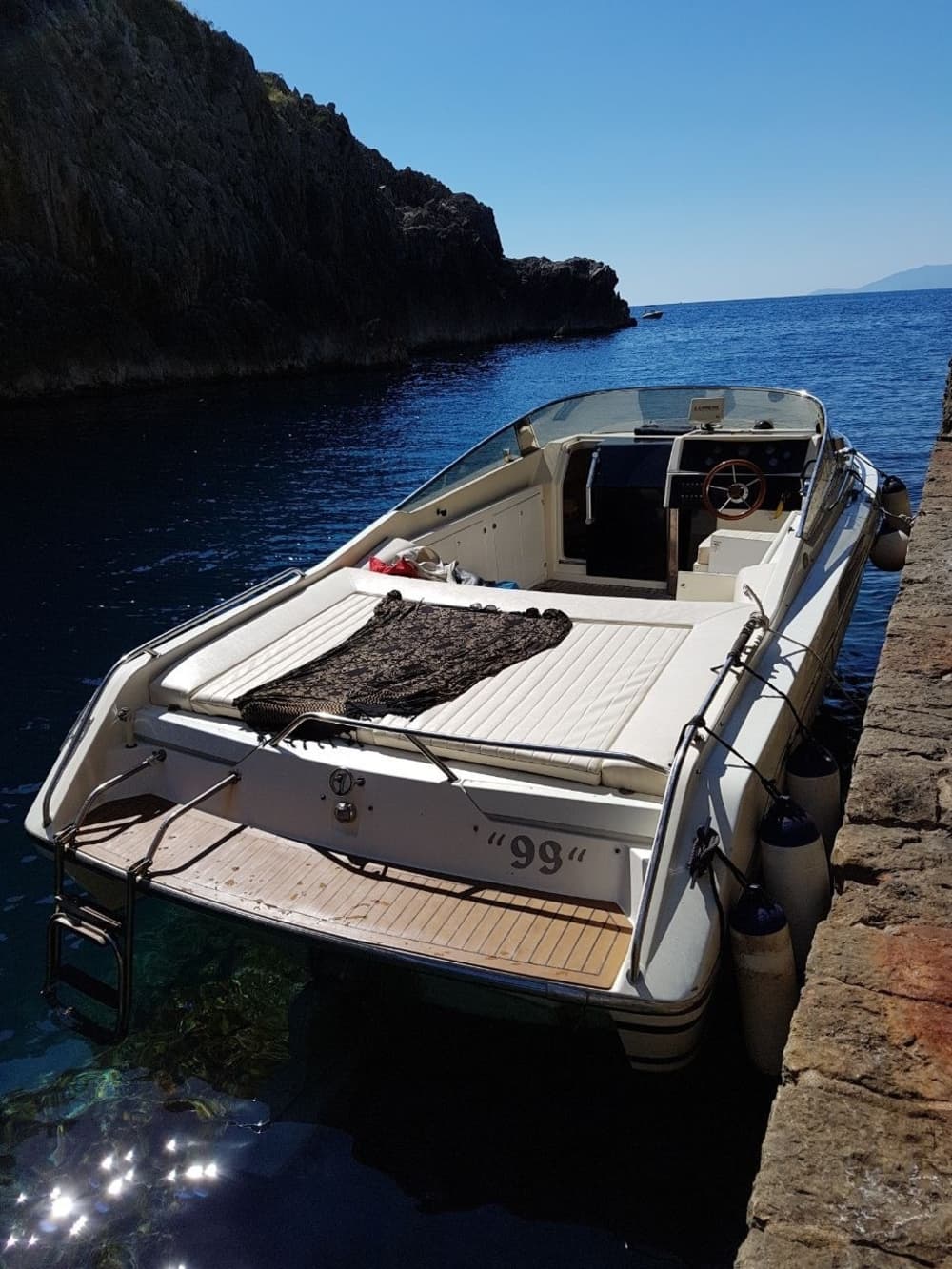 Capri to Positano: A Private Cruise Along the coast