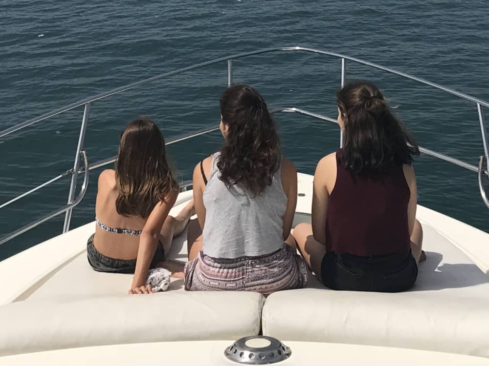 TOUR DI 5 ORE IN YACHT A MOTORE