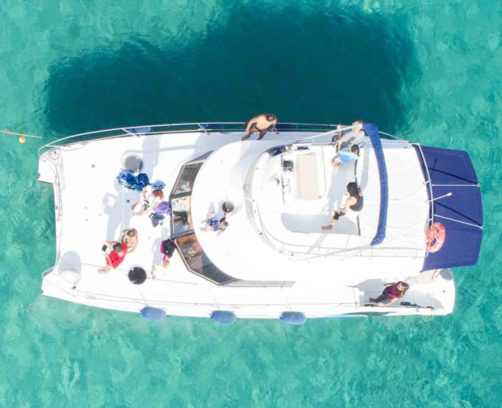 I sogni italiani iniziano in mare: un viaggio di 7 ore e 30 minuti nel cuore di Stintino