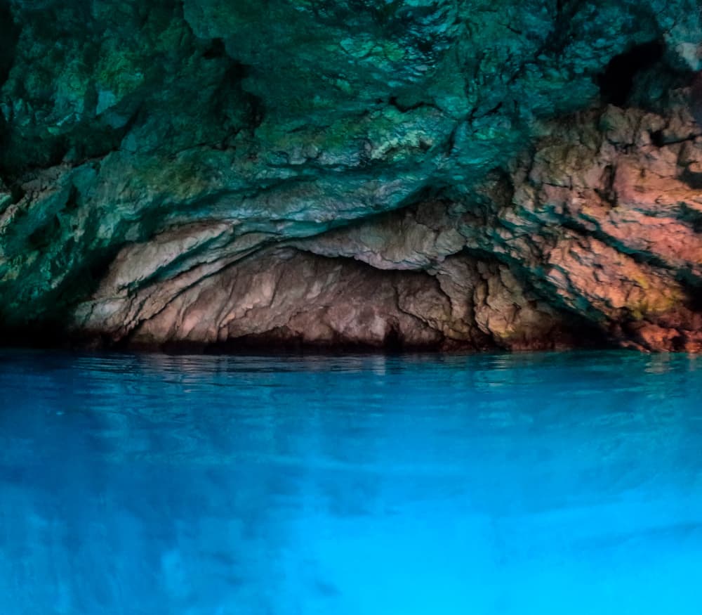 Excursión privada de medio día a las islas Elaphiti y la Cueva Azul.