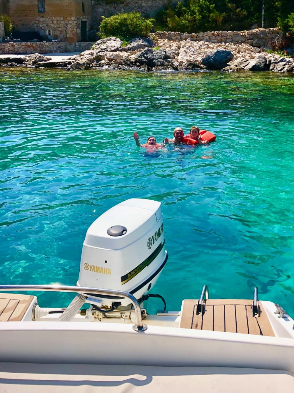 Excursión privada de medio día en barco a la isla Elafiti