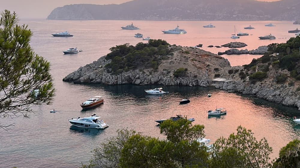 Solnedgångsbåttur från Ibiza – Segla in i den gyllene timmen