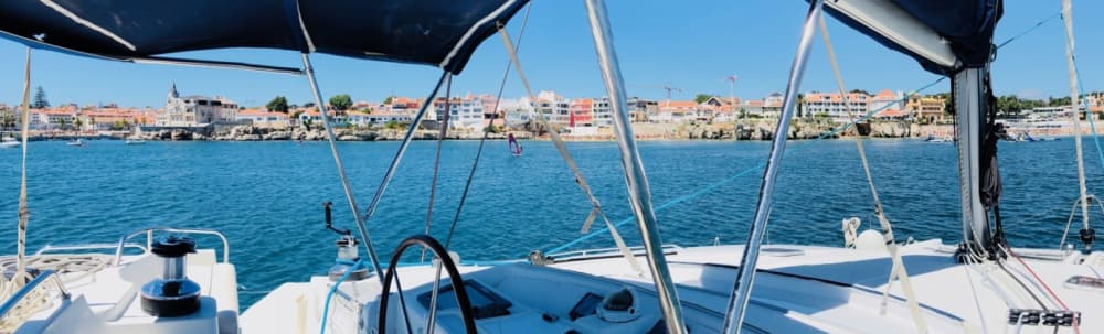 Brise matinale ou magie du coucher de soleil – croisière en catamaran à Lisbonne