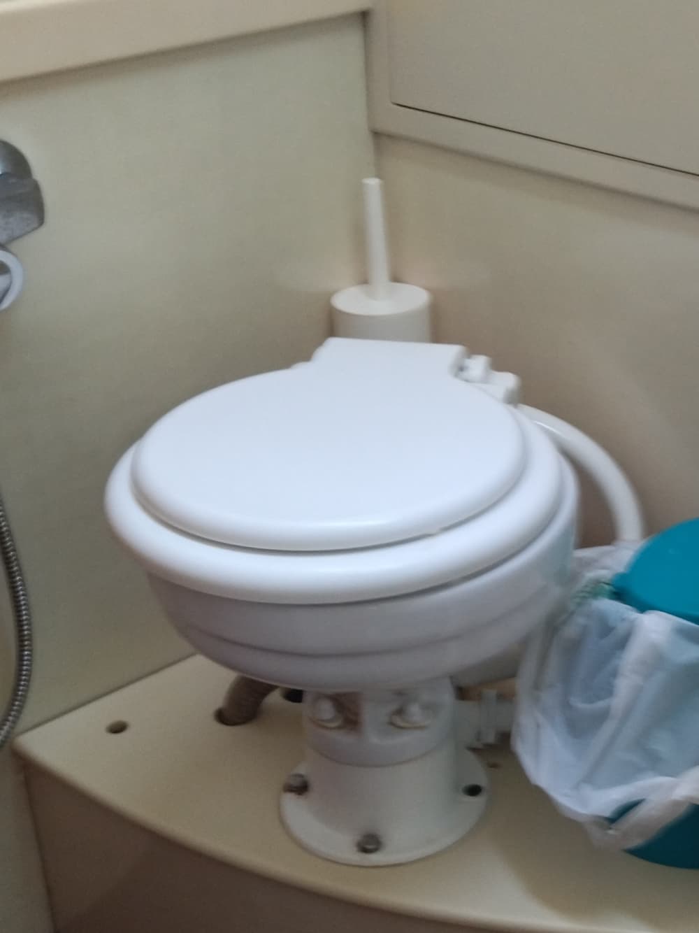 Ένα Μεγάλο Απόγευμα Ιστιοπλοΐας: 6 Ώρες σε ένα Ιστιοπλοϊκό 19 μέτρων, Ποτά Συμπεριλαμβάνονται και το Ηλιοβασίλεμα ως Μεγάλο Φινάλε. Ιστιοπλοΐα, Πρόποση και Χαλάρωση κάτω από το Ηλιοβασίλεμα