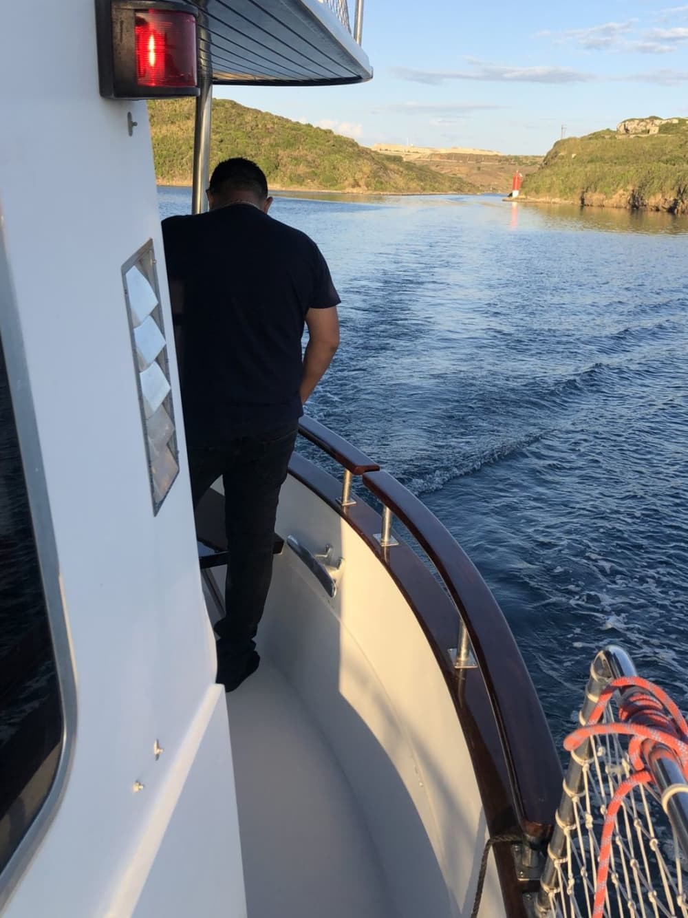 10 ore in paradiso: esplora il nord di Minorca in barca