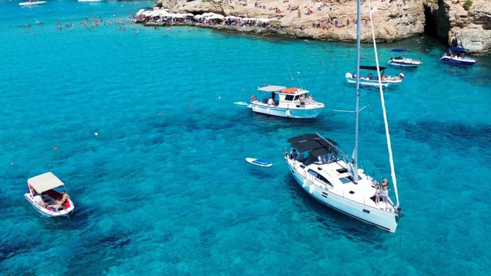 Northern Coast Day Tour on Sailing Yacht Mowgli