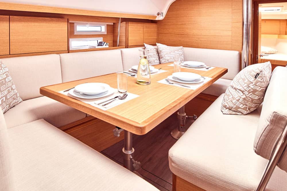 Northern Coast Day Tour on Sailing Yacht Mowgli