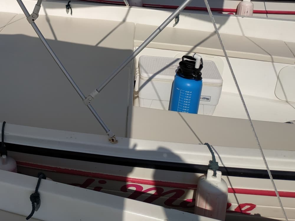 Aproveite o sol em um passeio de barco de 9 horas em Ponza.