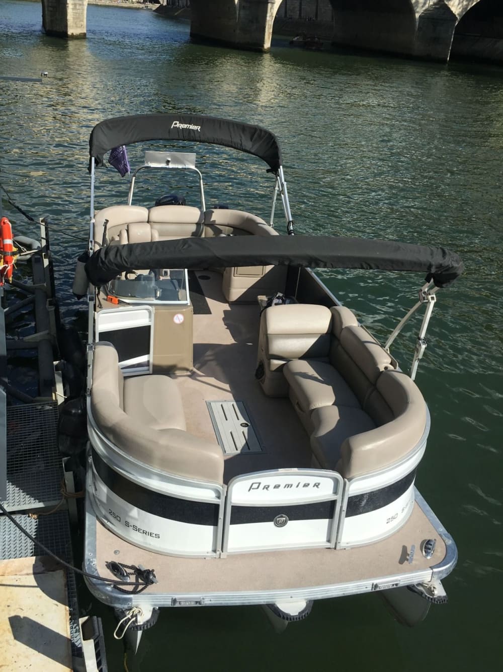 Parentes på Seine: Paris på ösidan