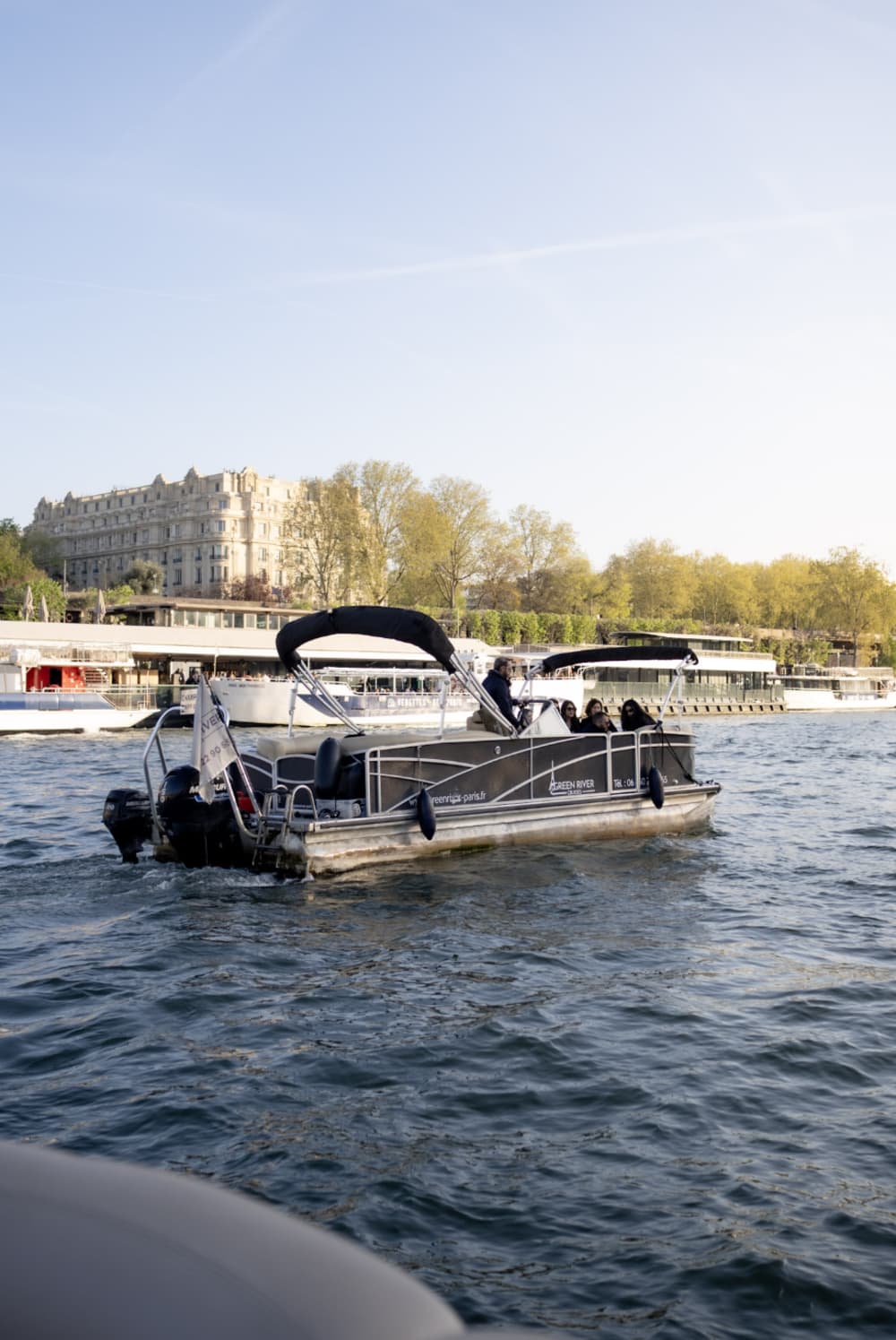 Parentes på Seine: Paris på ösidan