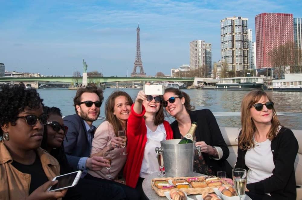 Magiska Paris: En kryssning till historiens hjärta och ikoniska monument