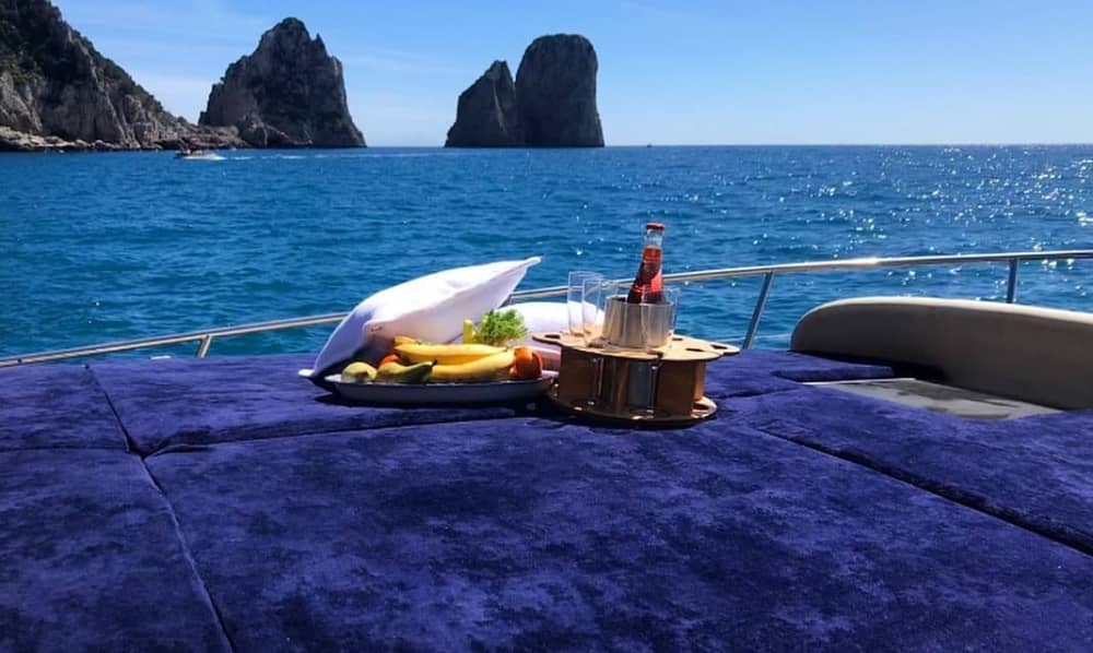 Från Massa Lubrense till Capri: En privat ö-resa