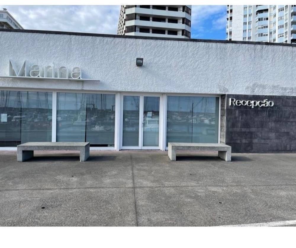 Der Rhythmus von Ponta Delgada: Unvergessliche Momente auf einem Segelboot