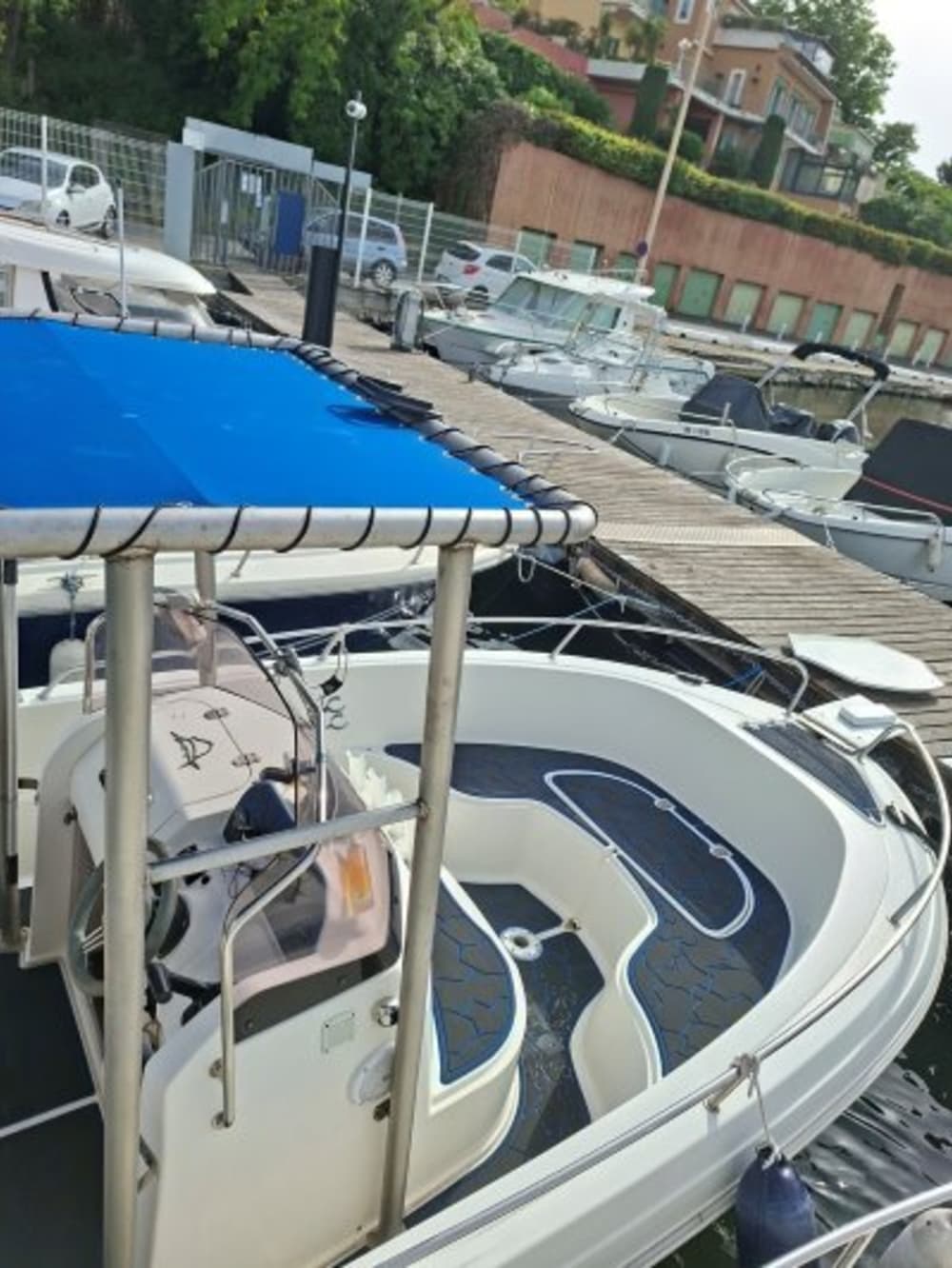 The best of Martigues is on the water: Your private full day on a motorboat