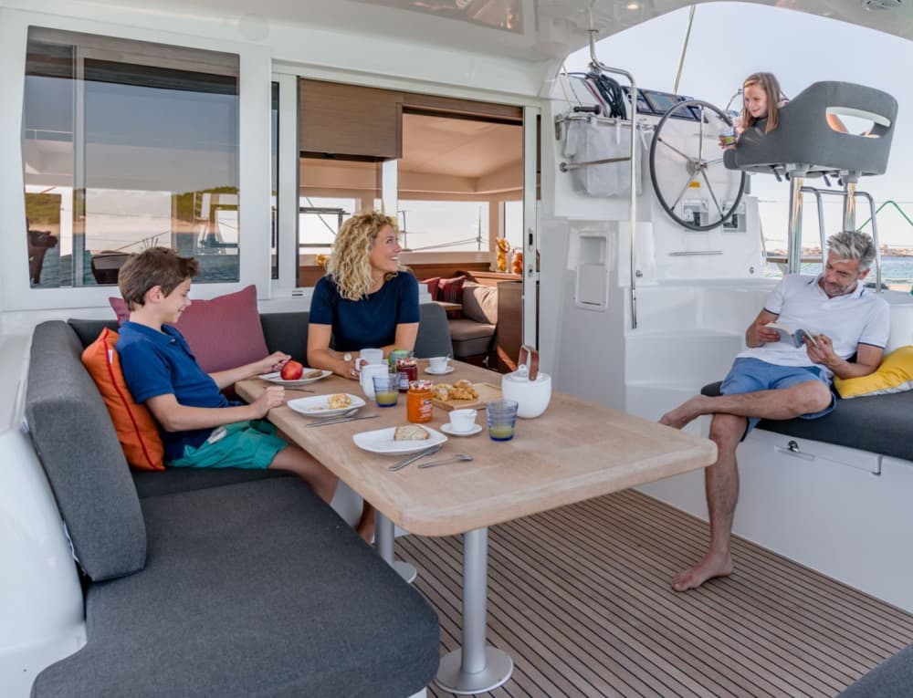 Sailing discovery day departing from Saint-Raphaël