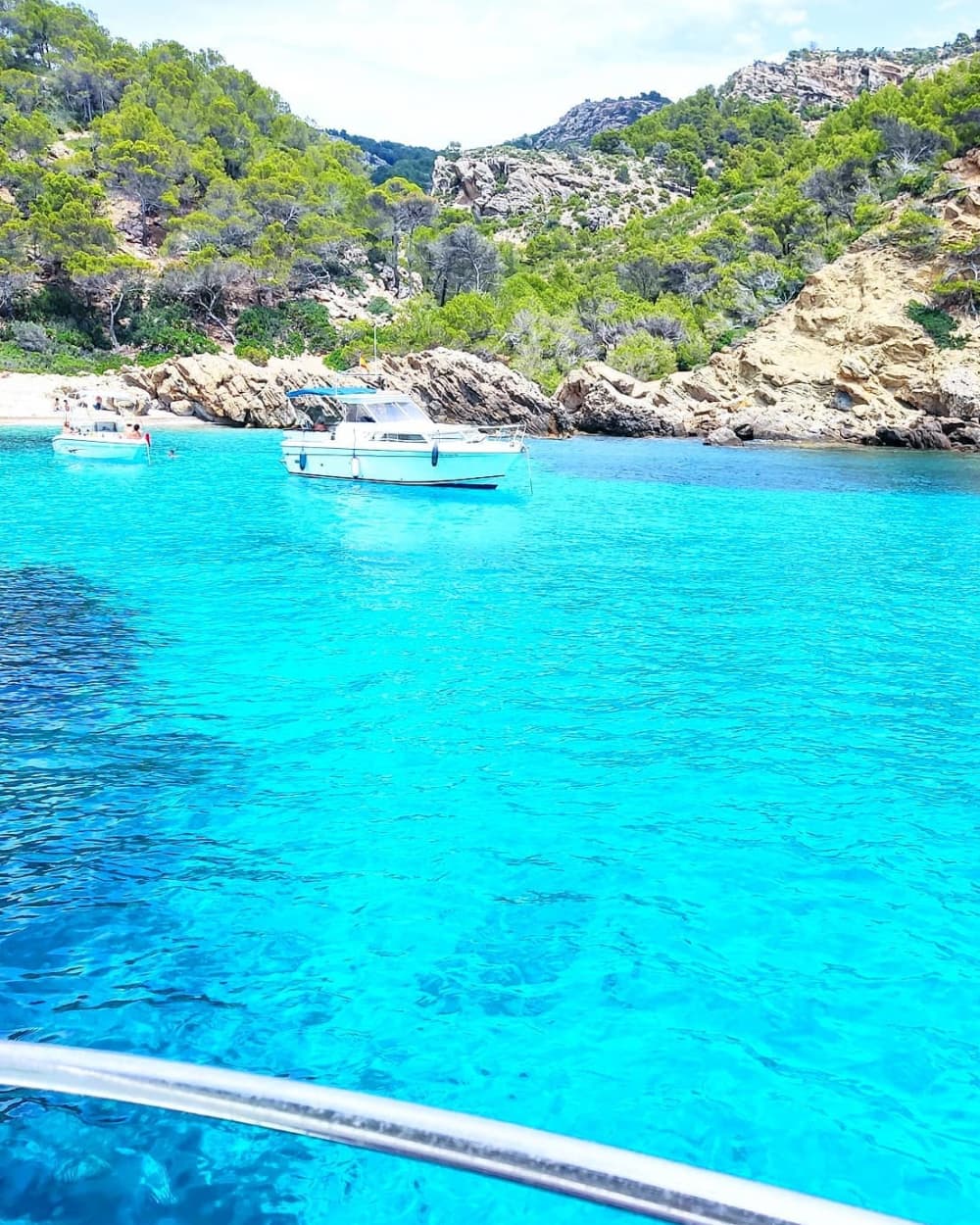 Crociera sul Paradiso della Costa Orientale - Giornata Intera