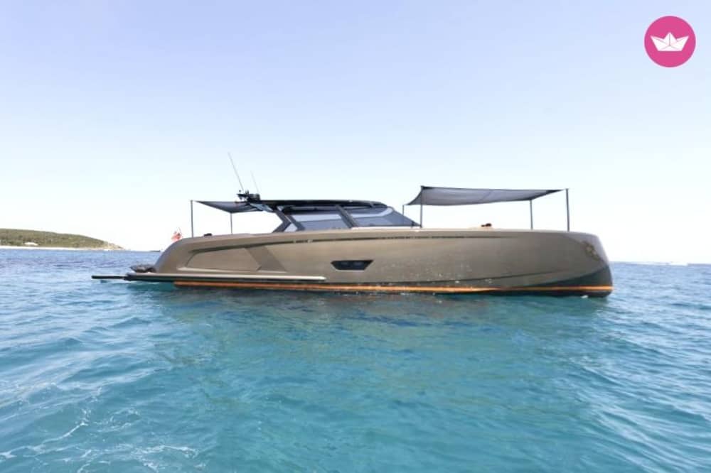 Yacht tour of the most beautiful beaches of Saint-Tropez