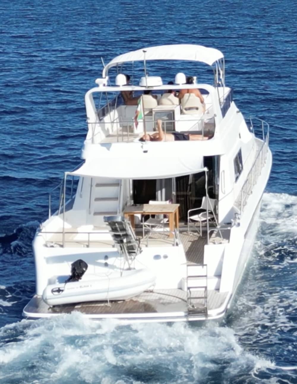 Italian dreams start at sea: A 9h voyage through the heart of Brucoli