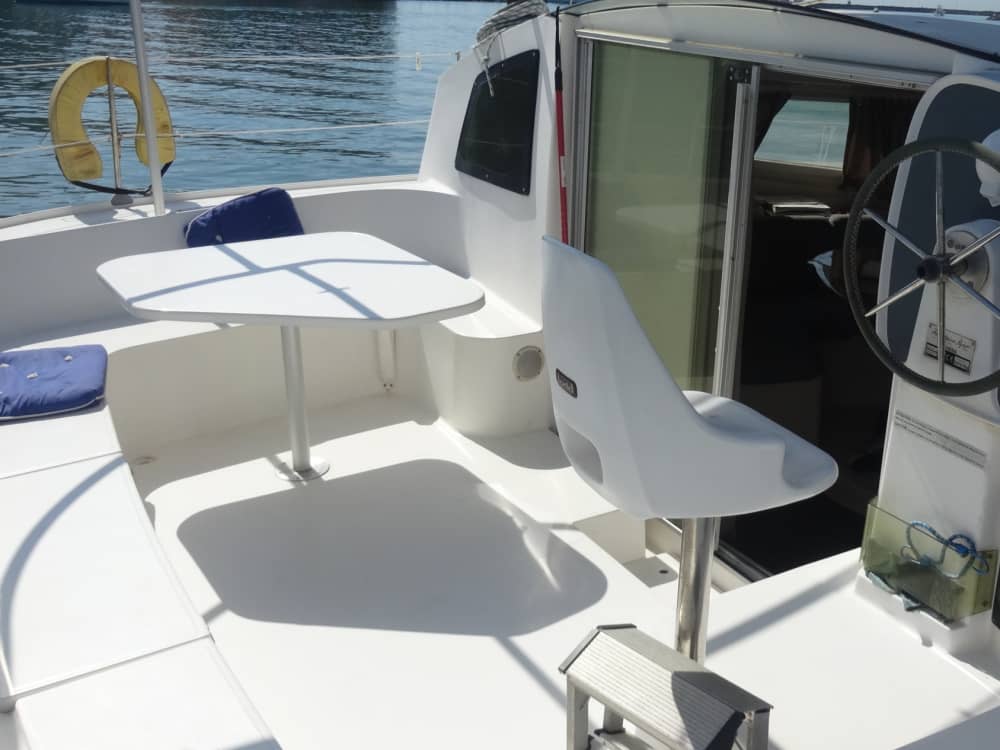 Geniet van een hele dag zeilen in Agde op een catamaran.