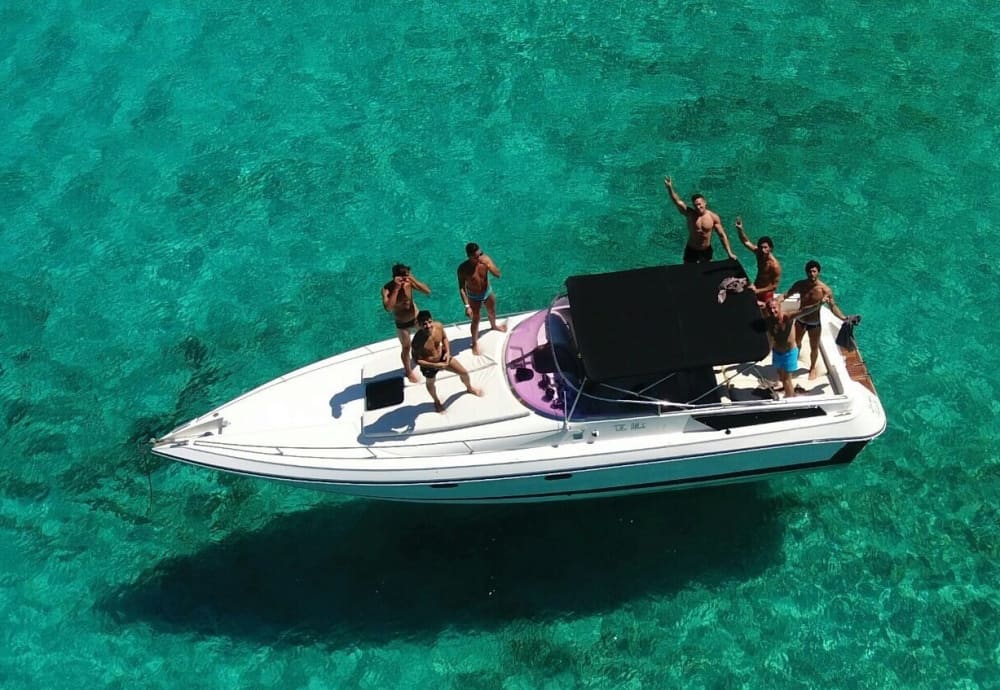 Clube de praia de dia inteiro e refúgio na ilha