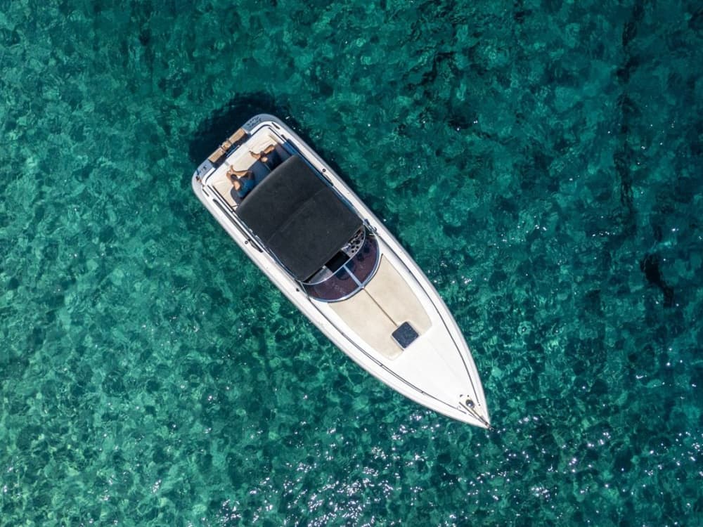 Clube de praia de dia inteiro e refúgio na ilha