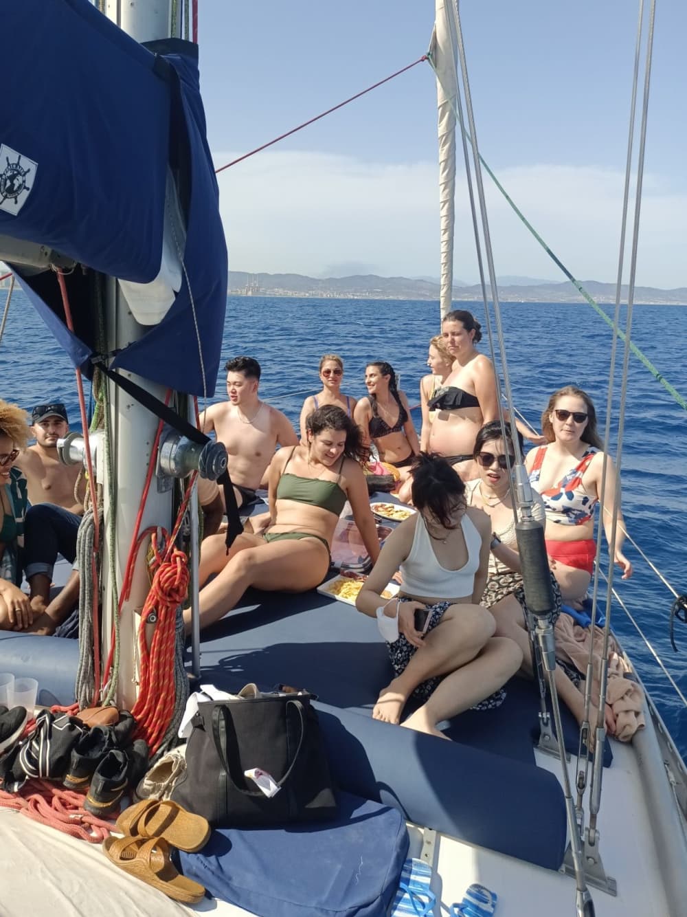 Costa di Barcellona, gita in barca a vela di 4 ore: naviga, brinda e divertiti