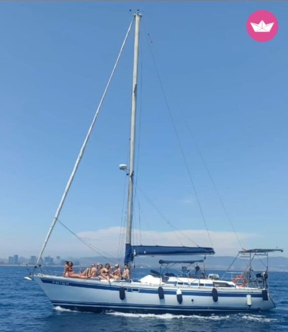 Costa di Barcellona, gita in barca a vela di 4 ore: naviga, brinda e divertiti