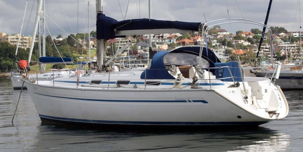 Blanc, bleu et divin : une journée complète sur un voilier