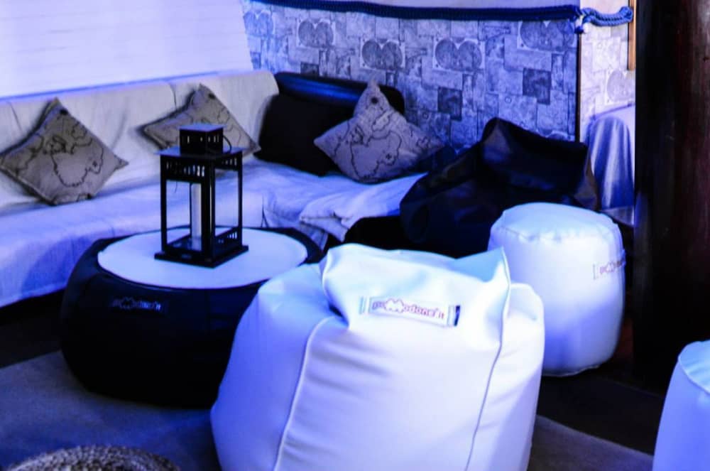 Ein Tag, um Neapel zu entdecken: Pure Entspannung am italienischen Blau