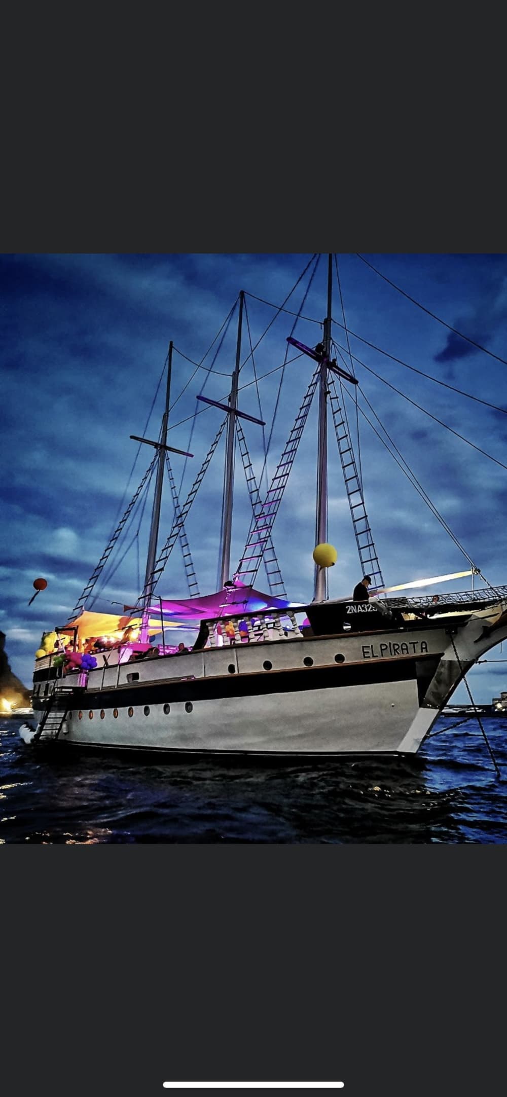 Ein Tag, um Neapel zu entdecken: Pure Entspannung am italienischen Blau