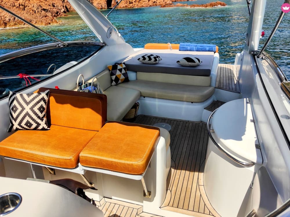 Эксклюзивный тур из Канн между островами, скалами и бухтами мечты