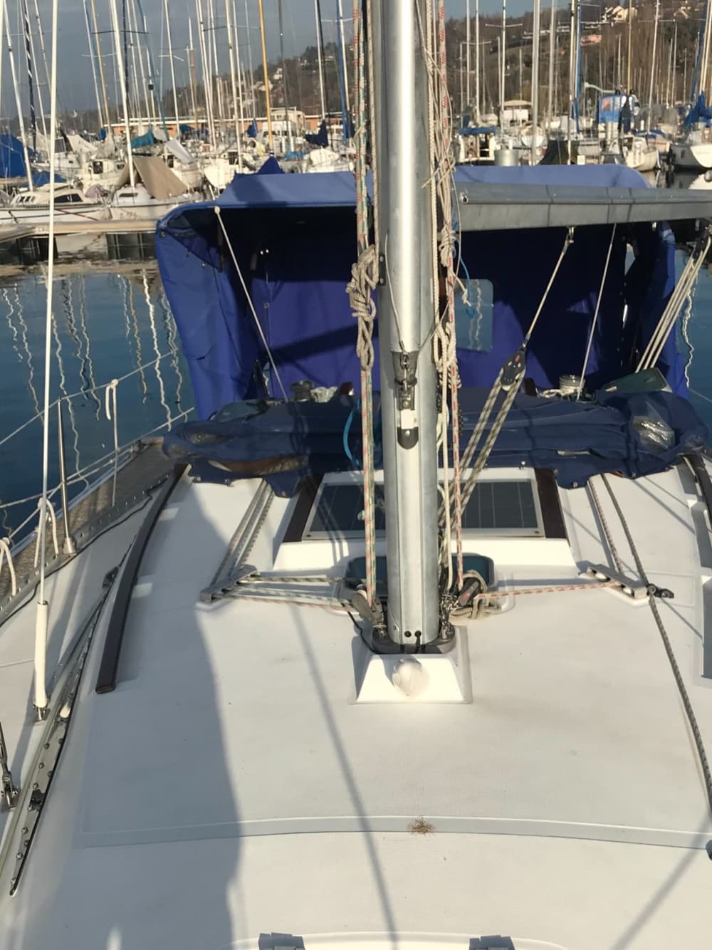 Een dagtocht zeilen in Genève op een zeilboot.