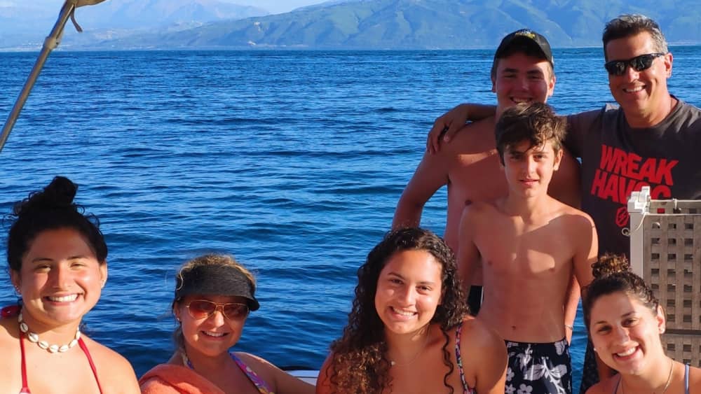 Une journée autour de Céphalonie : Profitez de 8 heures de découverte en bateau à moteur