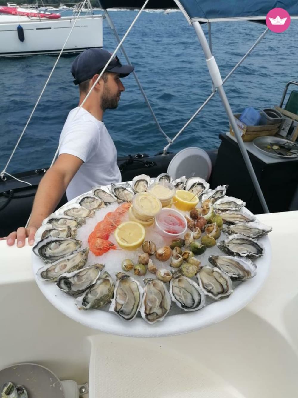 Crucero Mágico al Atardecer + Fuegos Artificiales