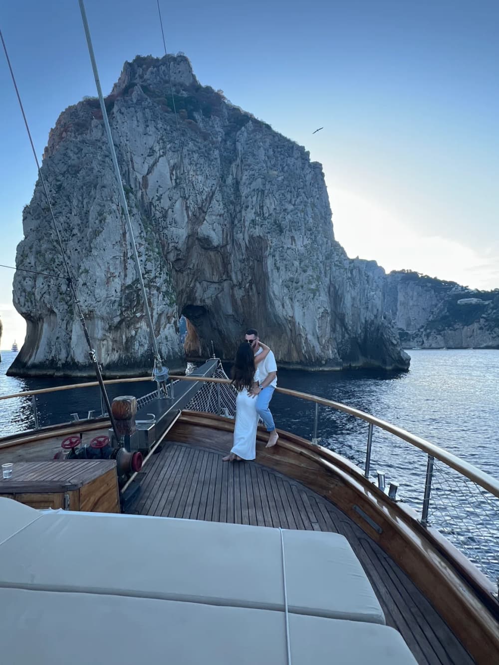 Prywatna wycieczka łodzią wokół Capri i Nerano