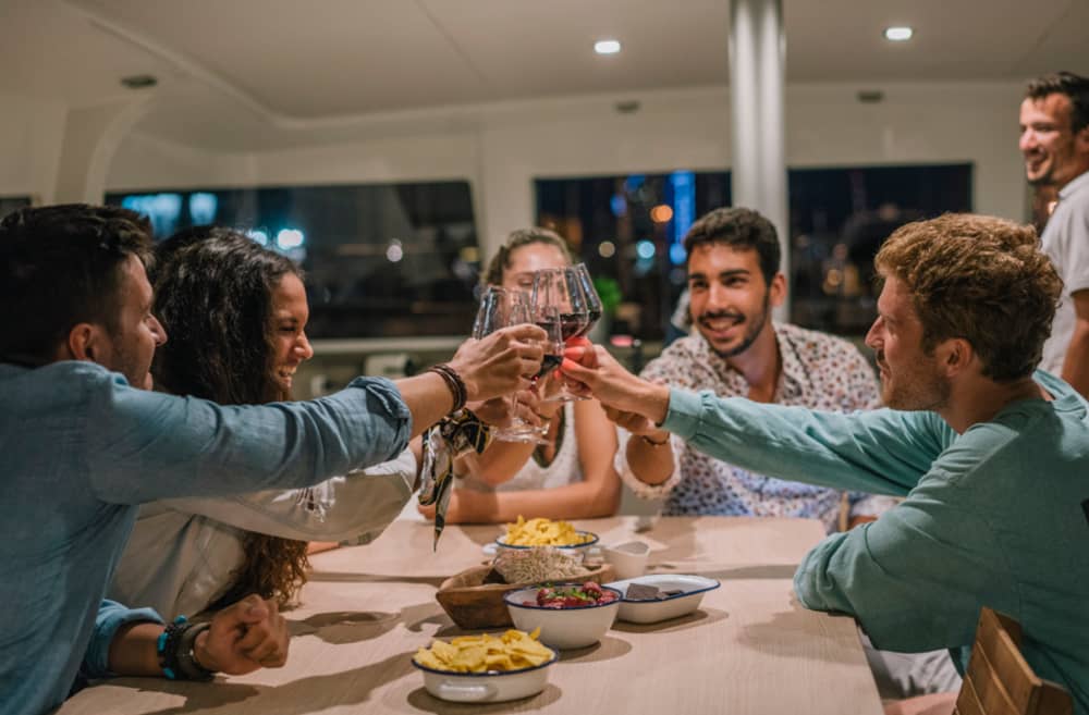 Tour de 4 horas en catamarán
