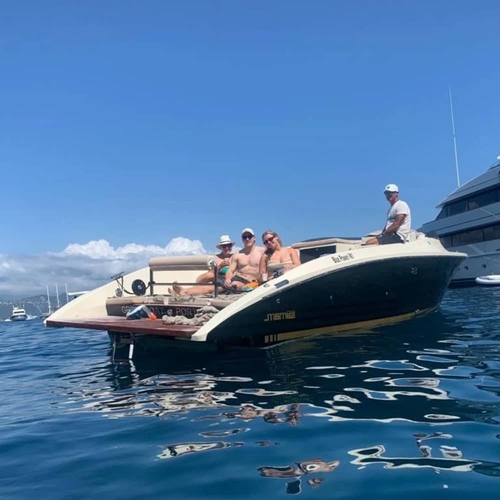 3h of sun around Portofino on a motorboat