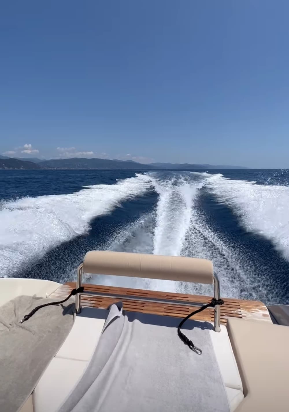 3 timmar sol runt Portofino på en motorbåt
