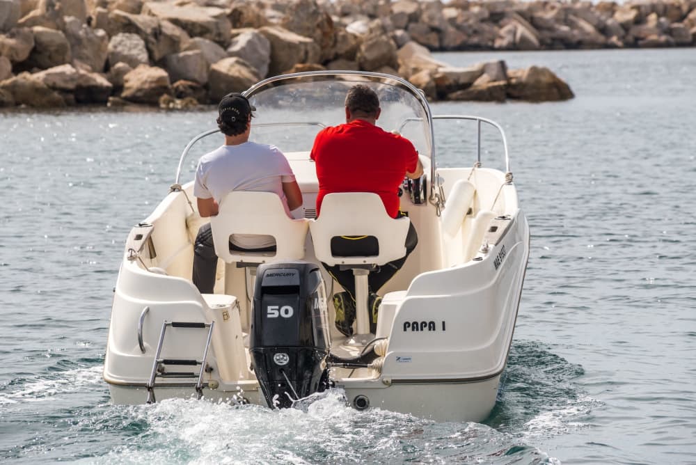 Discover Marseille: Half-day of pure joy on a motorboat