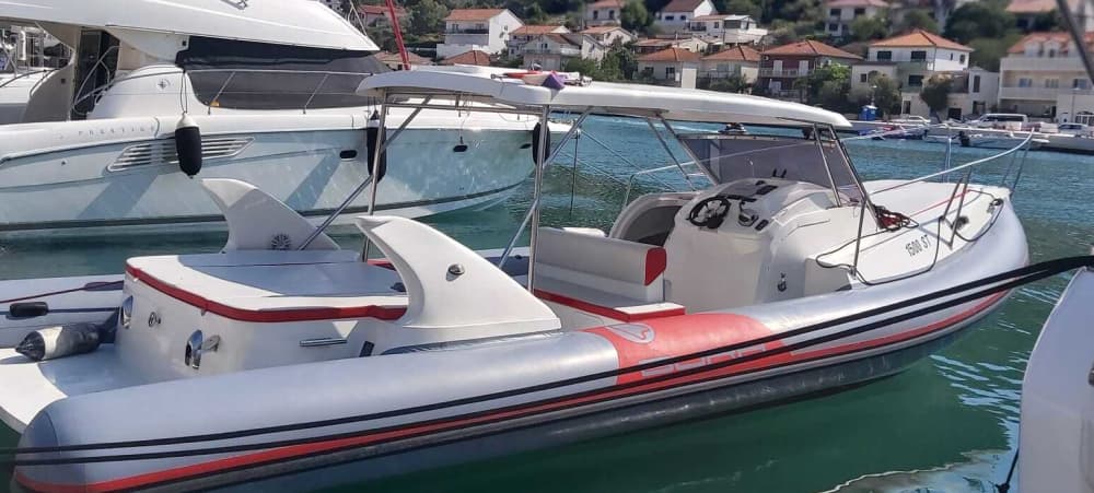 Votre bateau à moteur privé pour une journée autour de Split