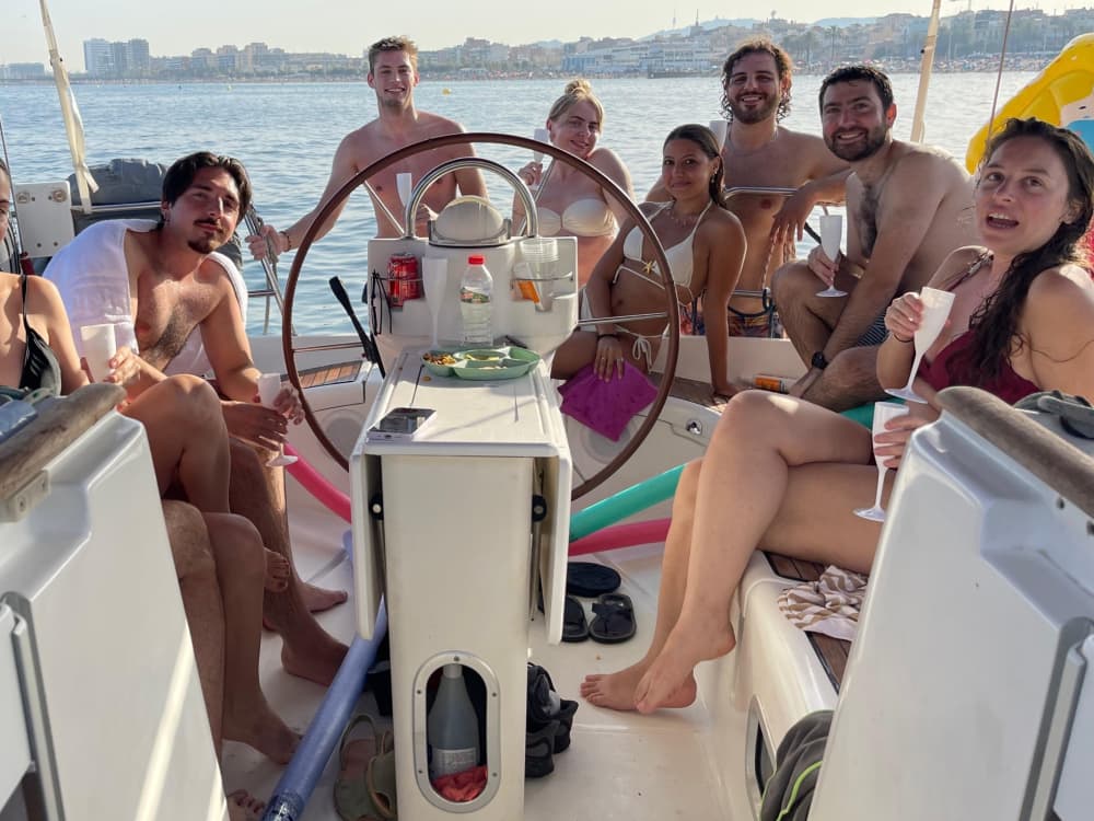 Trăiește visul mediteranean: O zi întreagă în jurul Barcelonei