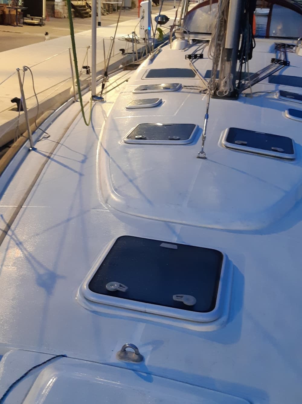 Passe 9 horas navegando ao redor de Port-de-Bouc em um veleiro.